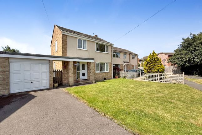 Chichester Park, Westbury 3 bed detached house for sale