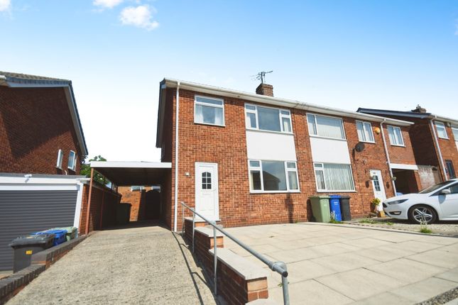 3 bedroom semi-detached house for sale