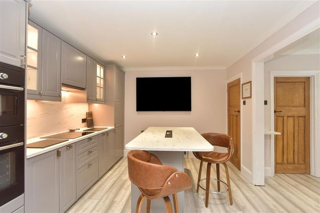 Hartlip Hill, Hartlip, Sittingbourne... 3 bed detached house for sale