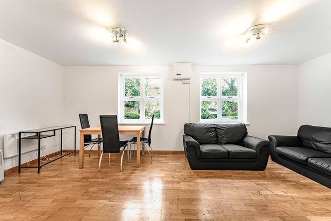 De Vere Court, Kenninghall Road... 3 bed flat for sale