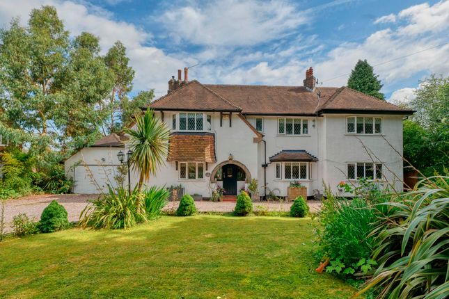 6 bedroom detached house for sale