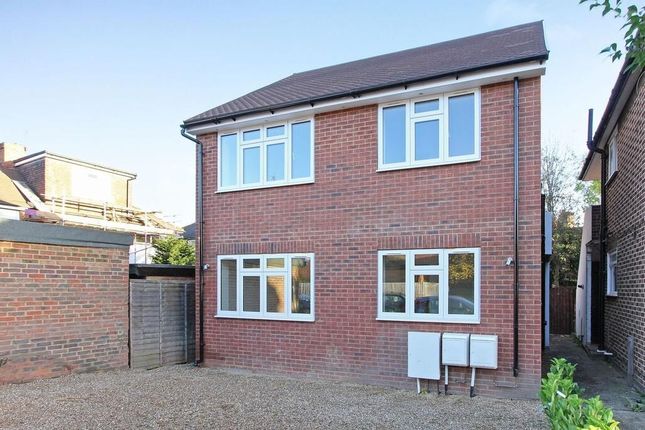Runnymede, Colliers Wood SW19 2 bed apartment for sale