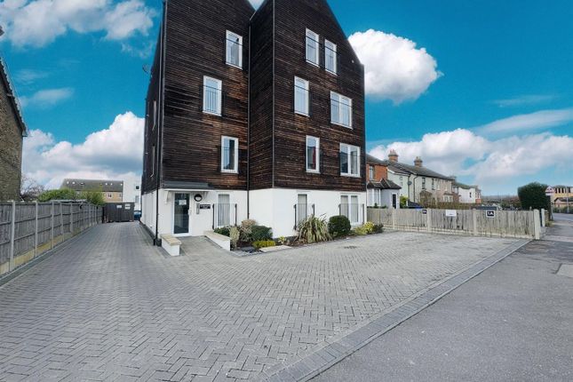 2 bed flat