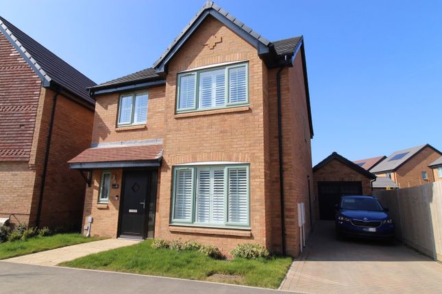 4 bed detached house