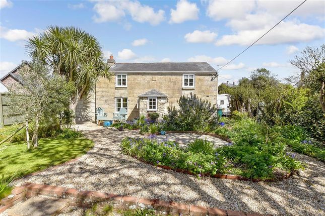 4 bed detached house
