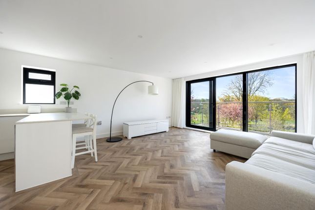 Goldstone Crescent, Hove 2 bed apartment for sale
