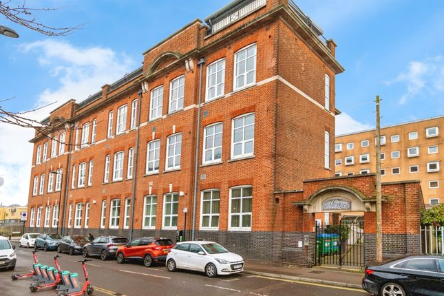 1 bedroom ground floor flat for sale