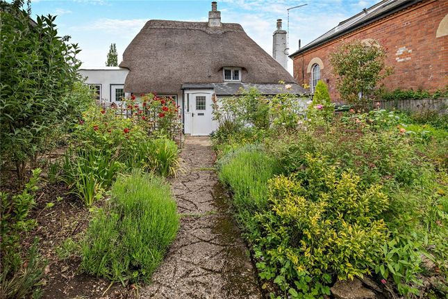 1 bed detached house