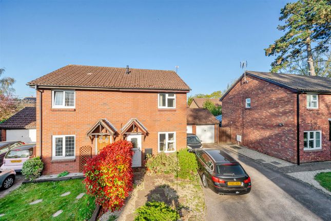 2 bedroom semi-detached house for sale