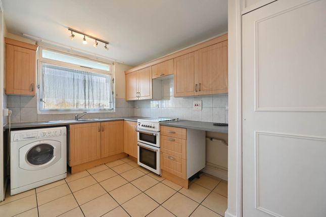 Ollgar Close, Shepherds Bush, W12 0NF 2 bed apartment for sale