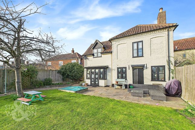5 bed semi-detached house