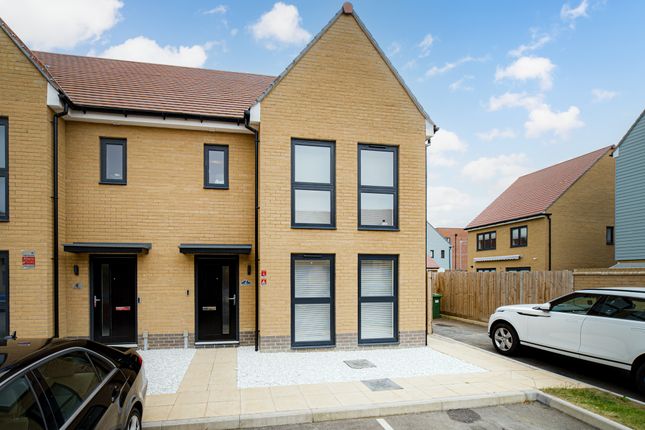 Brickearth Mews, Faversham, ME13 3 bed semi