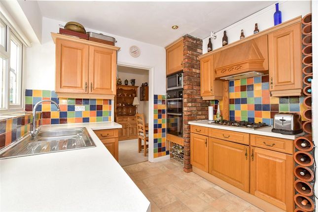 3 bed detached house