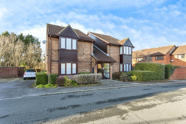 Studio flat for sale