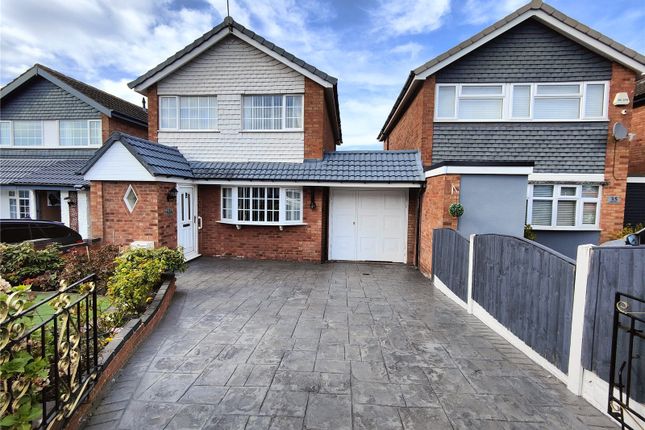 3 bed link detached house