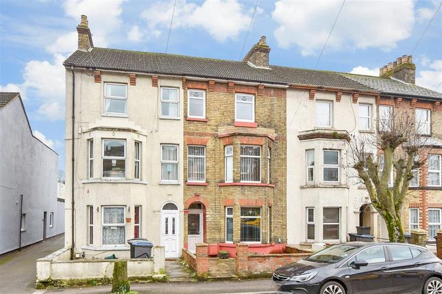 4 bed terraced house