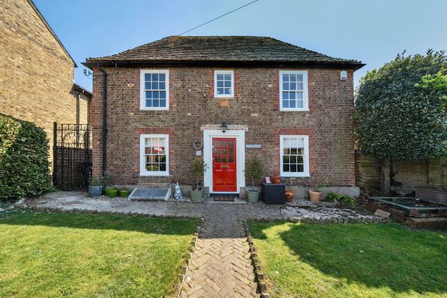3 bed detached house