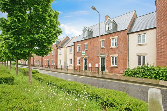 4 bed semi-detached house