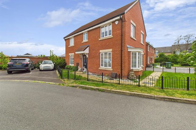 Quindell Close, Aylesbury HP18 4 bed detached house for sale