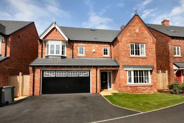6 bedroom detached house for sale