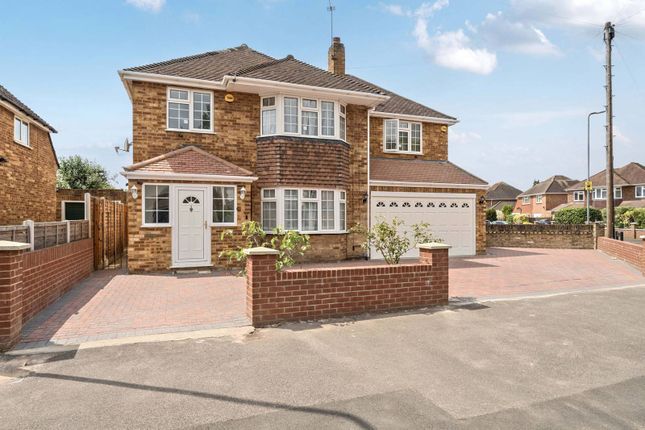 Quaves Road, Langley, Slough, SL3 4 bed detached house for sale