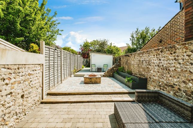 2 bed end terrace house