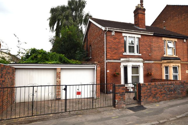 Midland Road, Gloucester... 3 bed semi