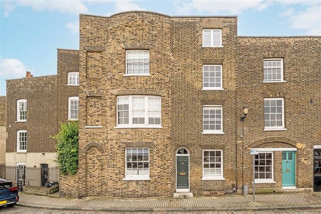 Ballast Quay, London SE10 4 bed house for sale