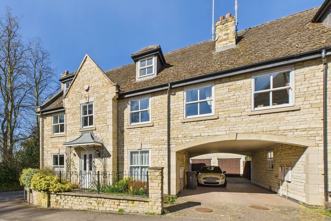 Aldgate Court, Stamford PE9 5 bed house for sale