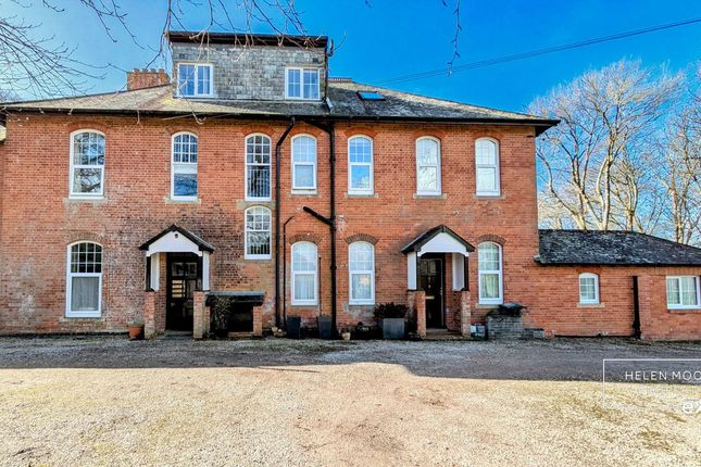 Plymouth PL8 2 bed apartment for sale