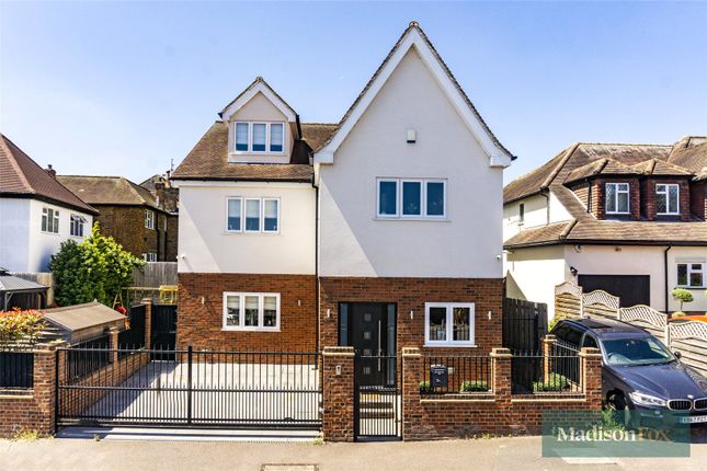 Mount Pleasant Road, Essex IG7 4 bed detached house for sale
