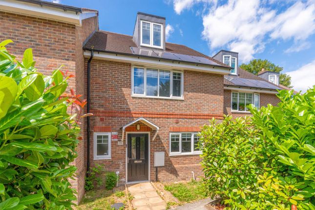 Harewood Road, South Croydon, SOUTH... 3 bed semi