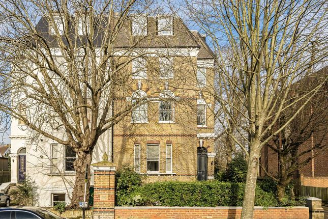 Waldegrave Park, Strawberry Hill TW1 2 bed flat for sale
