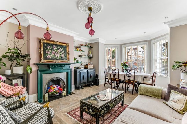 Southwood Lane, Highgate Village 2 bed apartment for sale