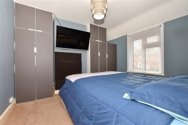Queens Road, Aylesham, Canterbury, Kent 3 bed terraced house for sale