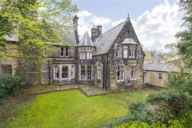 Weetwood Lane, Leeds, West Yorkshire... 6 bed semi