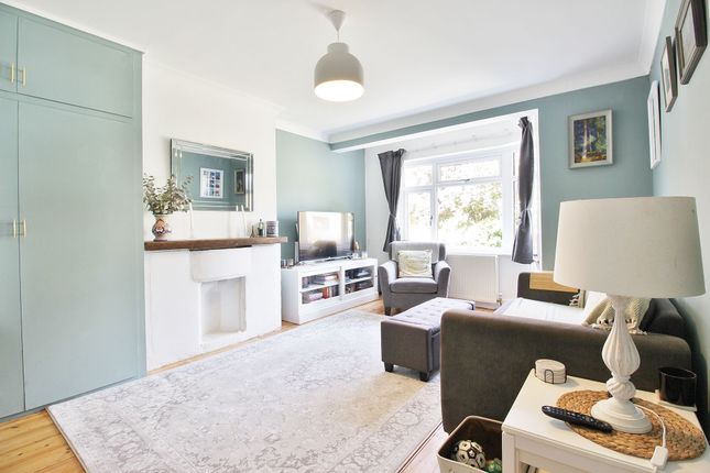 2 bedroom maisonette for sale