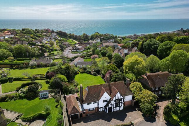 Pelham Gardens, Folkestone, CT20 5 bed detached house for sale