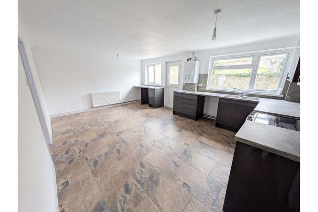 3 bed semi-detached house