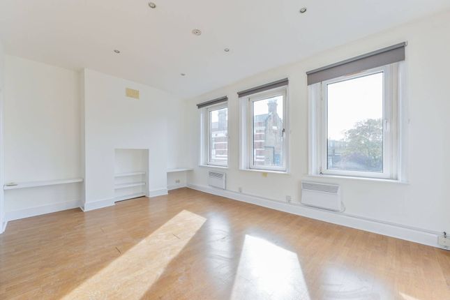 Trinity Road, Balham, London, SW17 Studio for sale