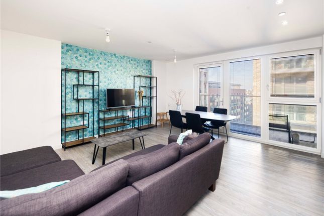 3 bedroom flat for sale