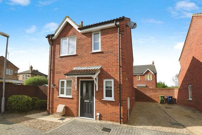 2 bed detached house