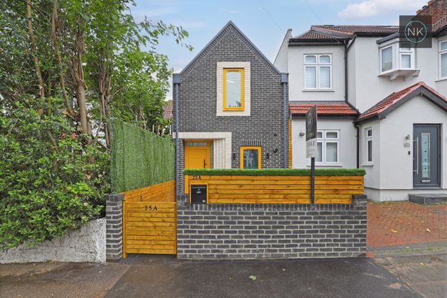 2 bed detached house