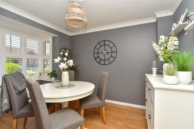 4 bed detached house