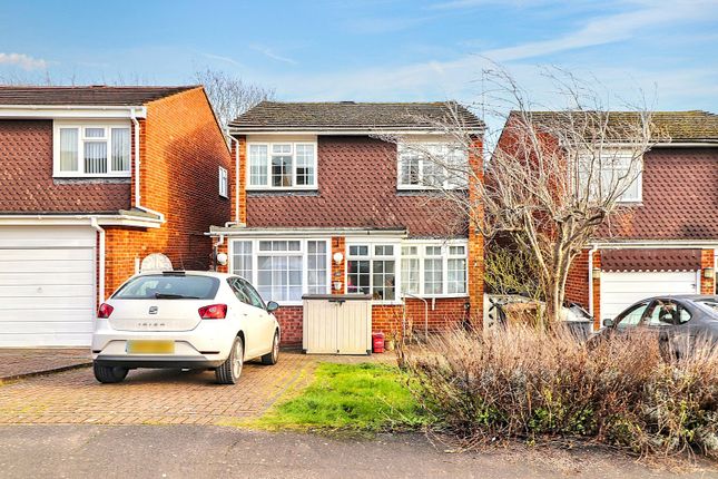 Berkeley Close, Stevenage... 3 bed detached house for sale