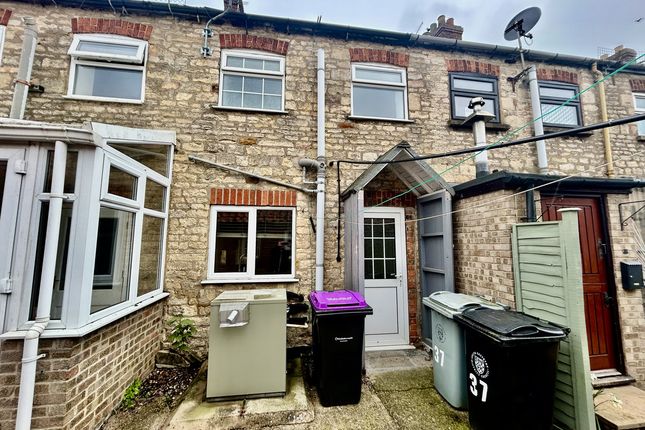 High Street, Corby Glen, NG33 2 bed terraced house for sale