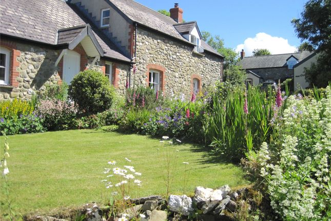 4 bed detached house