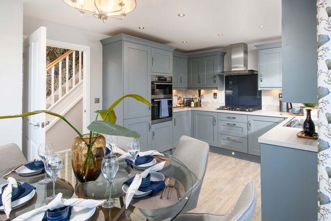 4 bed detached house