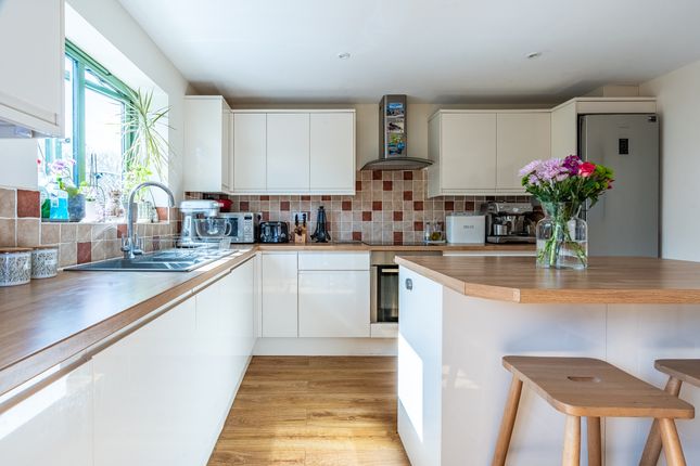 Shirehampton, Bristol BS11 3 bed end of terrace house for sale