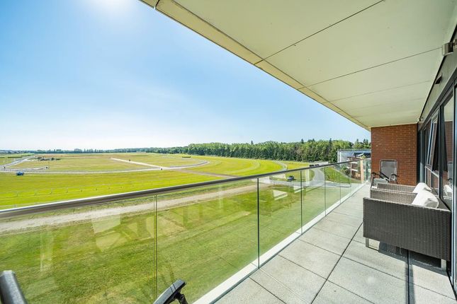 Newbury,  Berkshire,  RG14 2 bed flat for sale